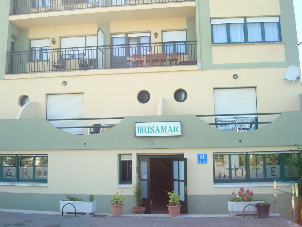 Hotel Brisamar Banugues Exterior photo