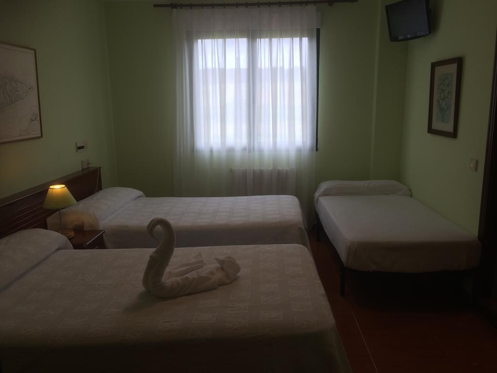 Hotel Brisamar Banugues Exterior photo